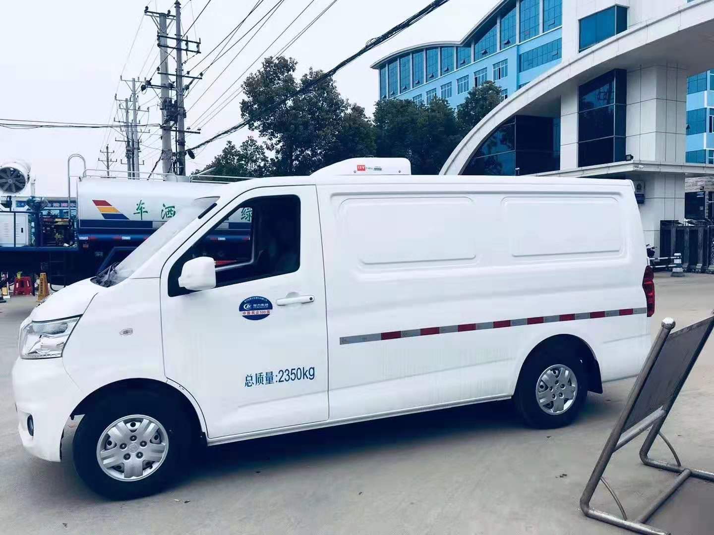 現(xiàn)市場(chǎng)唯一一款國(guó)六面包冷藏車，長(zhǎng)安睿行國(guó)六冷藏車圖片展示