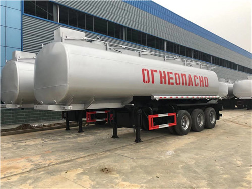 45方油罐半掛車(chē)出口