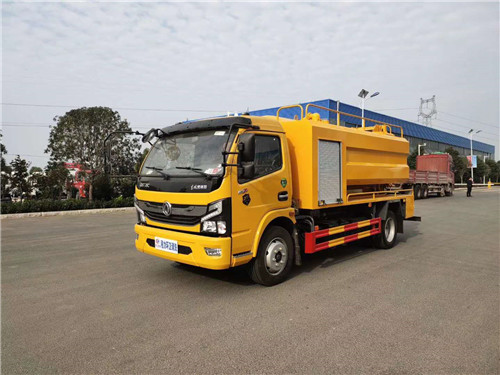 國六大多利卡清洗吸污車，吸污罐7立方，水箱2.7立方圖片參數(shù)