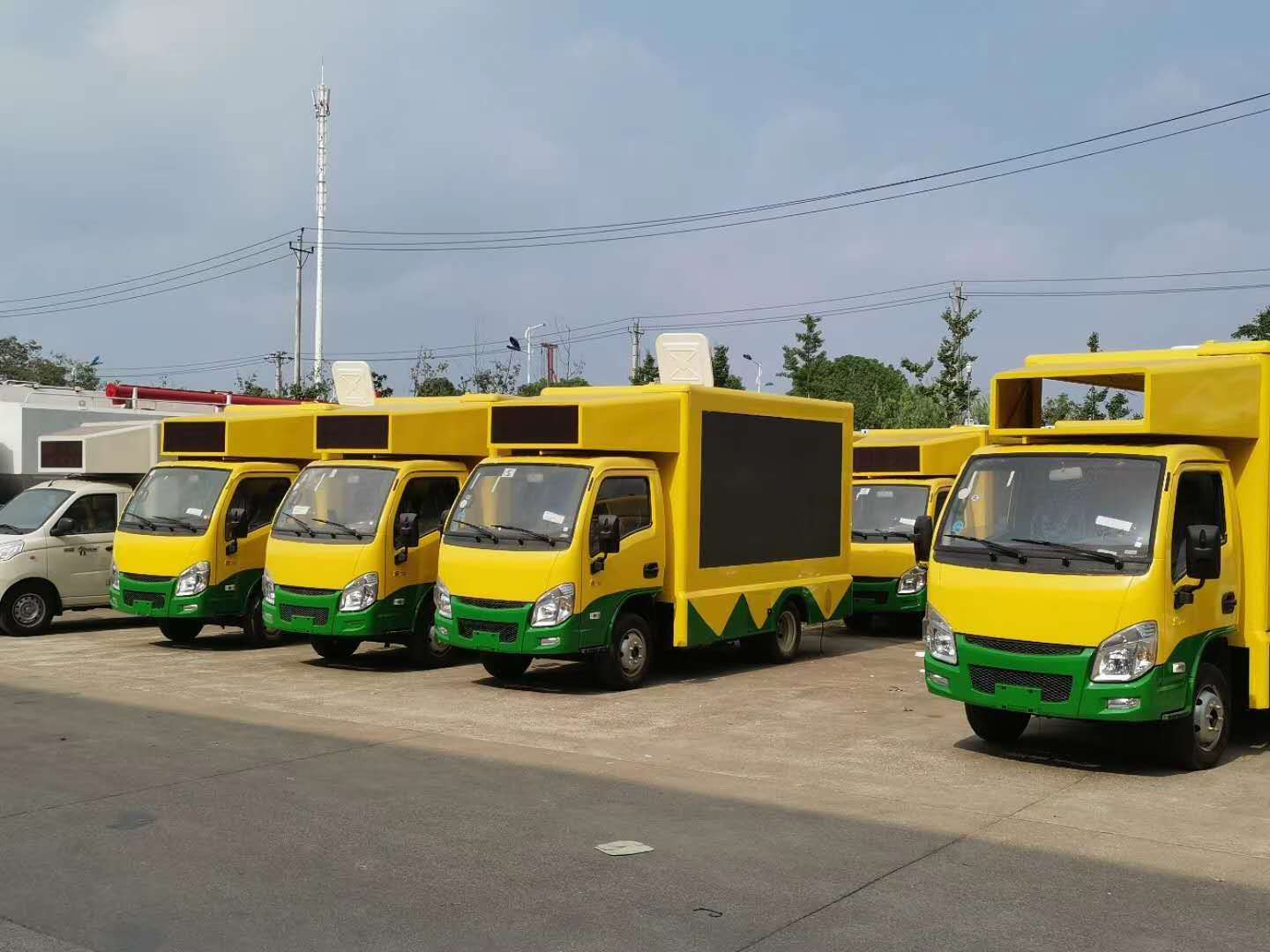53??臺躍進小星福??國六宣傳車，首批8臺已完成，準備付交??