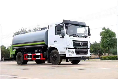 國(guó)六東風(fēng)華神F5 灑水車， 國(guó)六玉柴165現(xiàn)車一臺(tái)
