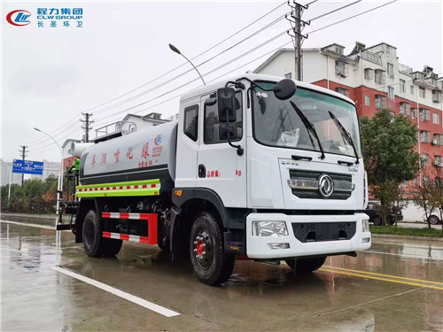 現(xiàn)車！現(xiàn)車！現(xiàn)車！東風(fēng)D9灑水車圖片參數(shù)介紹