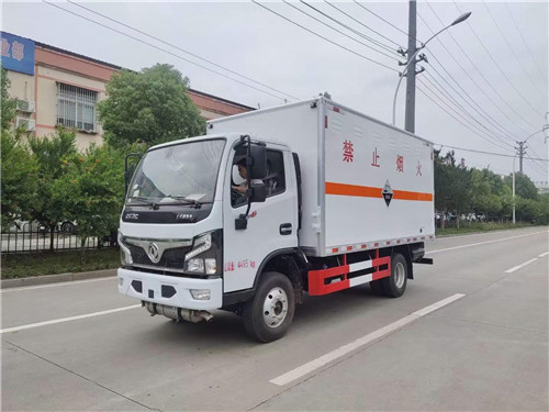 國六東風(fēng)小多利卡藍(lán)牌?；瘞竭\(yùn)輸車