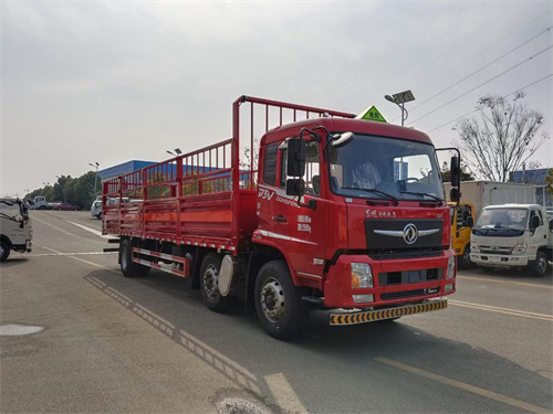 國(guó)六東風(fēng)小三軸9.6米氣瓶運(yùn)輸車廠家直銷，價(jià)格優(yōu)惠
