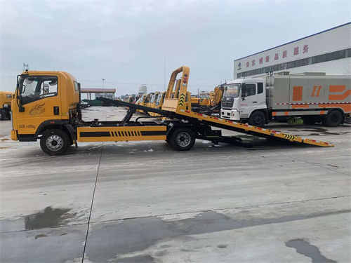 小豪曼3650軸距7噸板清障車不僅擁有出色的承載能力，還具有舒適性和安全性
