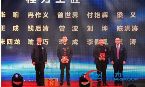 這一年年，公司黨委、工會圍繞經(jīng)濟建設中心，加強黨員思想政治教育，組織開展困難職工慰問、幫扶、員工教育、崗位培訓、勞動競賽等活動。在七一前夕，組織黨員干部赴湖南韶山重溫入黨誓詞、接受紅色教育，參與慶“七一”暨新曾都區(qū)成立10周年歌詠晚會，開展黨員學習活動日等活動。