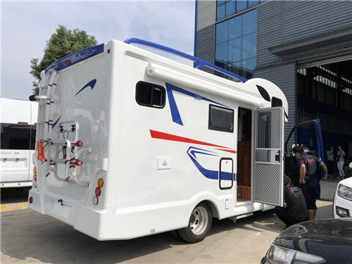 依維柯C型歐勝旅居房車，是實(shí)現(xiàn)您 “生活中旅行，旅行中生活”的車型 (8).jpg