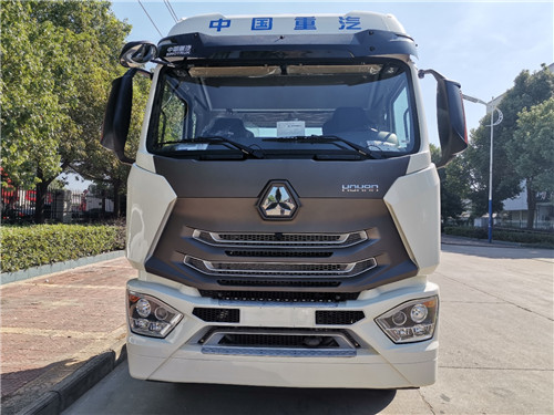 重汽豪沃6米8冷藏車(chē)參數(shù)（國(guó)V） (2).jpg