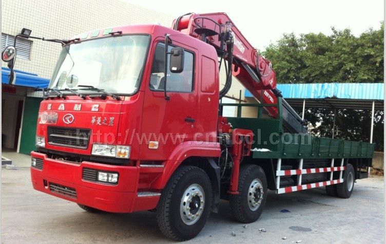 華菱前四后四25噸隨車(chē)吊