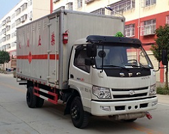 國五時風(fēng)廂長5.1米易燃?xì)怏w廂式運(yùn)輸車 
