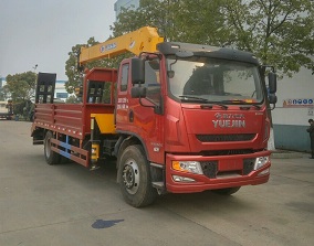 國(guó)五上汽依維柯廂長(zhǎng)5米隨車(chē)起重運(yùn)輸車(chē) 
